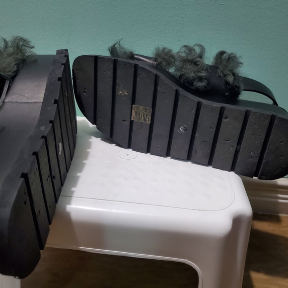 VERSACE Leather Fur Shearling Green Black Platform Clog Sandals Heels sz 41 - Picture 9 of 9